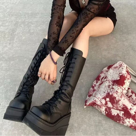 Shoes - Goth Platform Lace-Up Boots – Alternative Emo Grunge Footwear